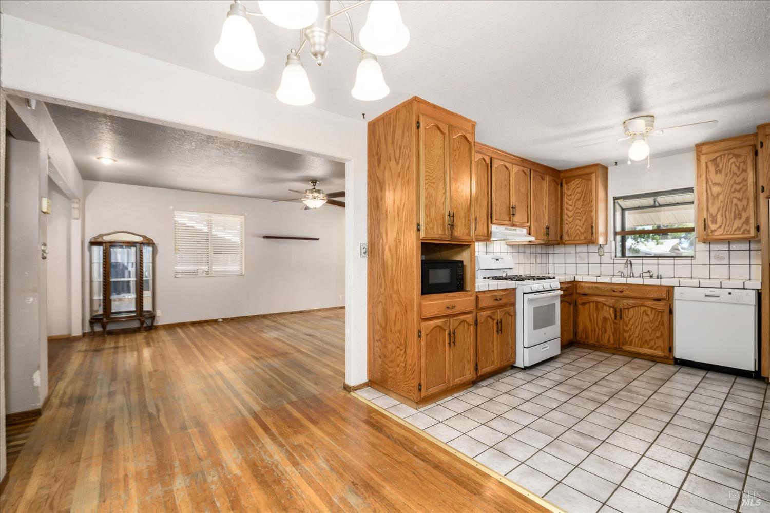 262 Markham Avenue Vacaville CA 95688
