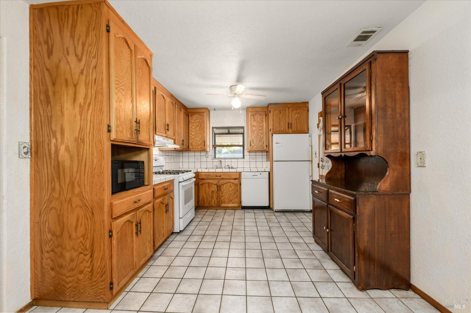 262 Markham Avenue Vacaville CA 95688