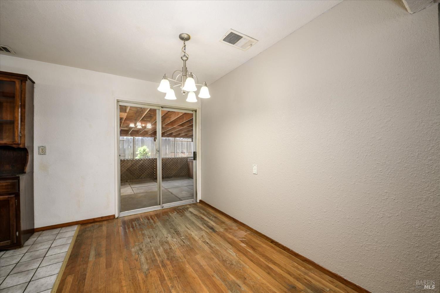 262 Markham Avenue Vacaville CA 95688