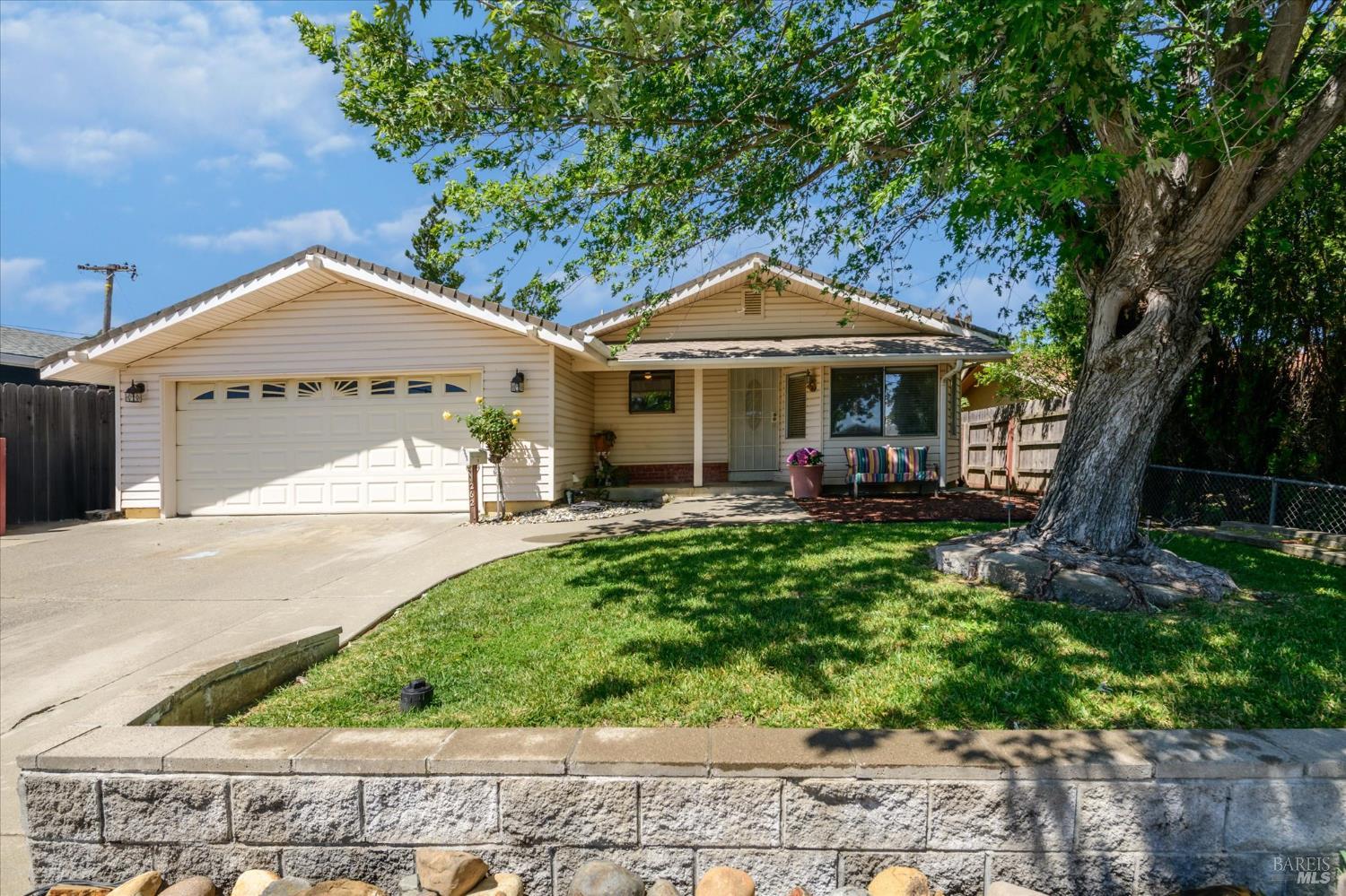 262 Markham Avenue Vacaville CA 95688
