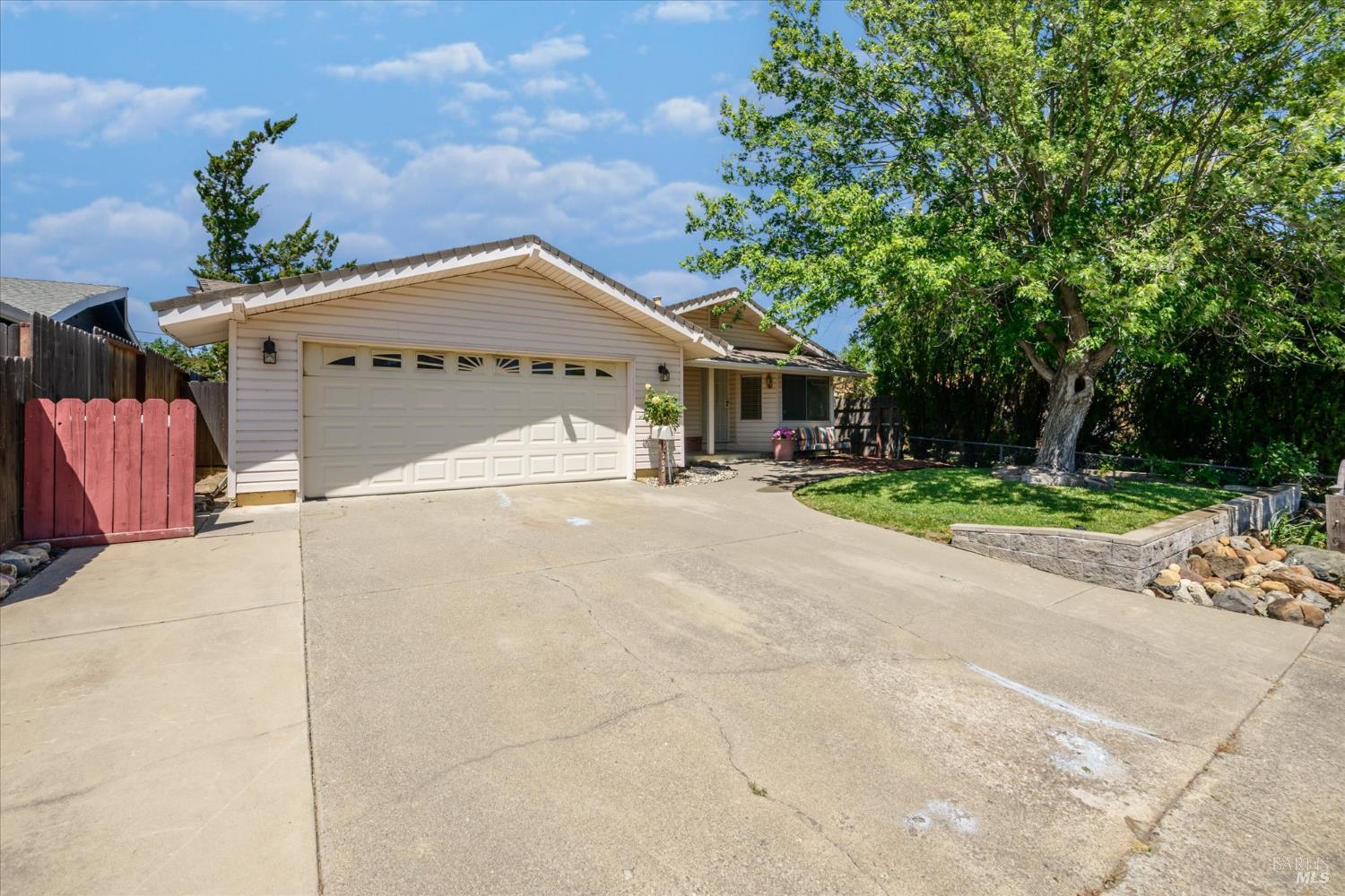 262 Markham Avenue Vacaville CA 95688