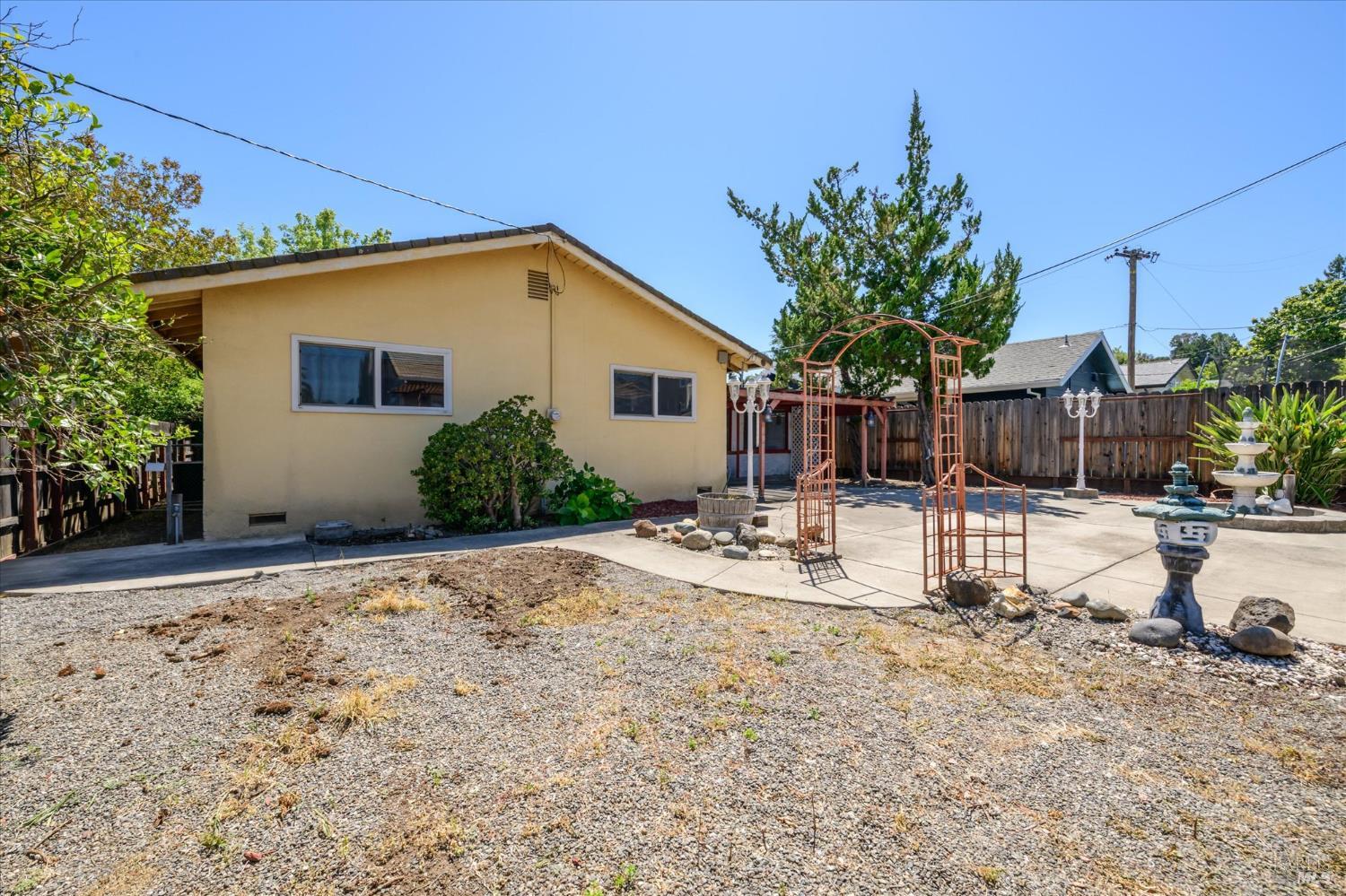 262 Markham Avenue Vacaville CA 95688