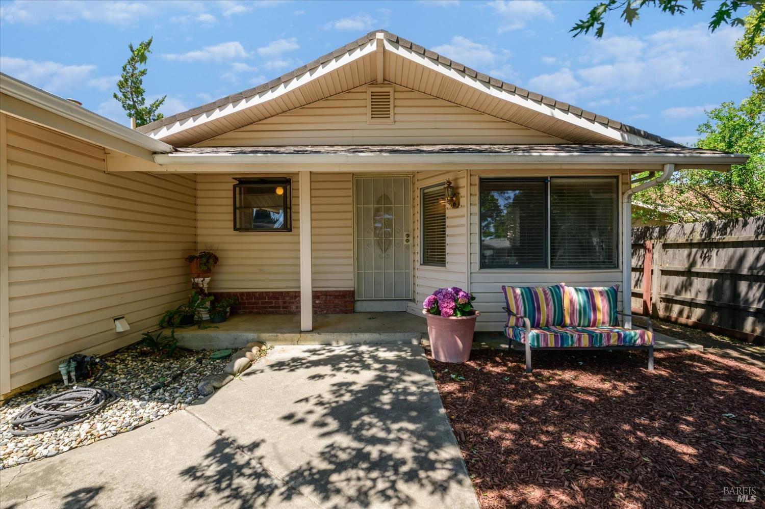 262 Markham Avenue Vacaville CA 95688