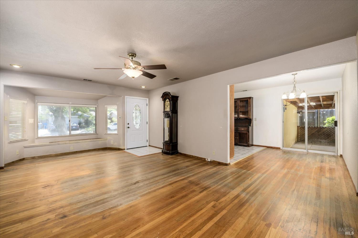 262 Markham Avenue Vacaville CA 95688