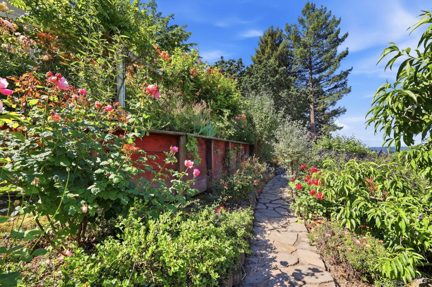 5755 Futura Way Santa Rosa CA 95409