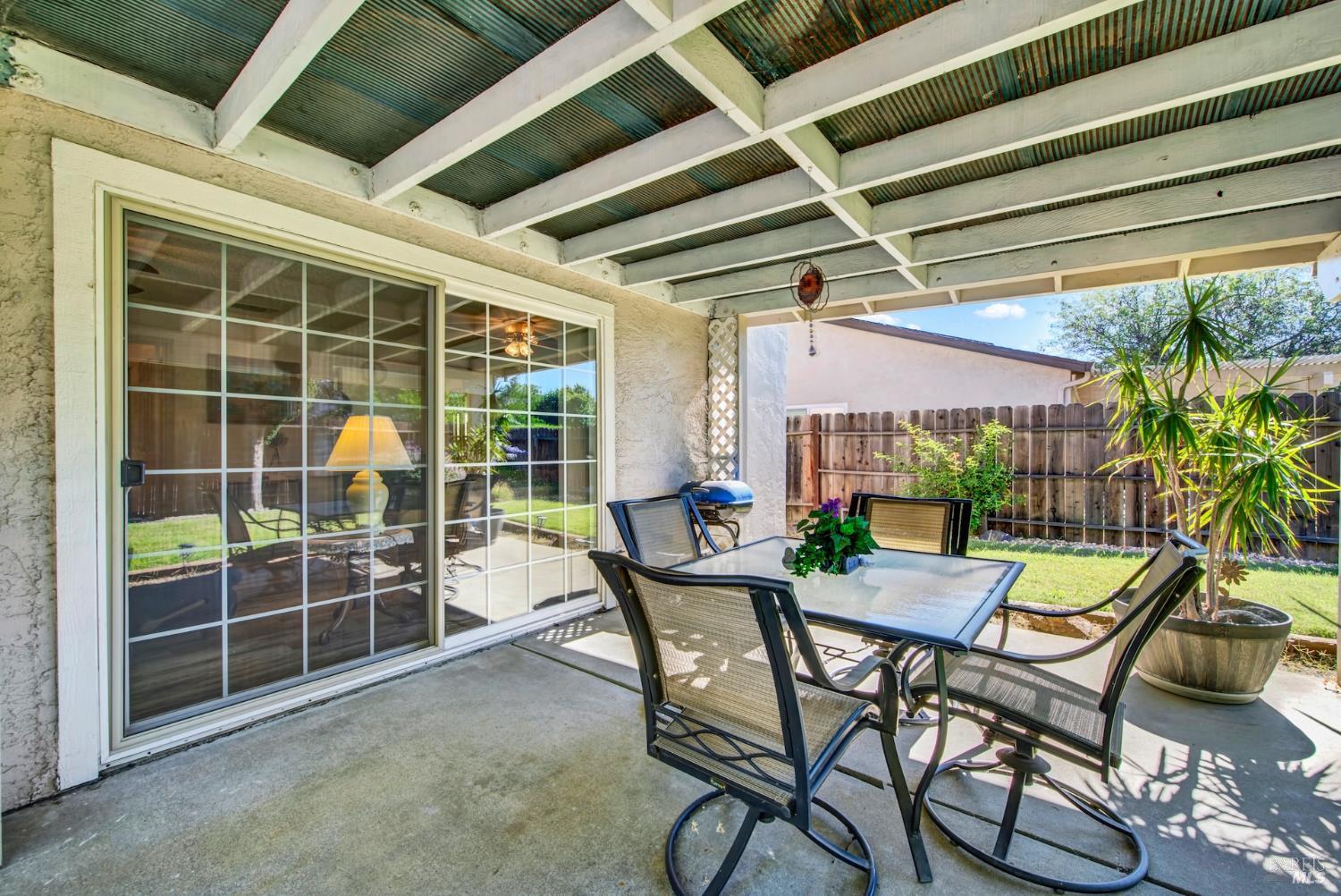 214 Gentry Circle Vacaville CA 95687