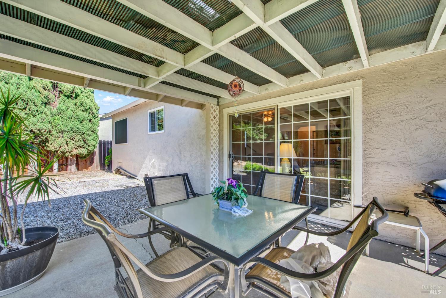 214 Gentry Circle Vacaville CA 95687