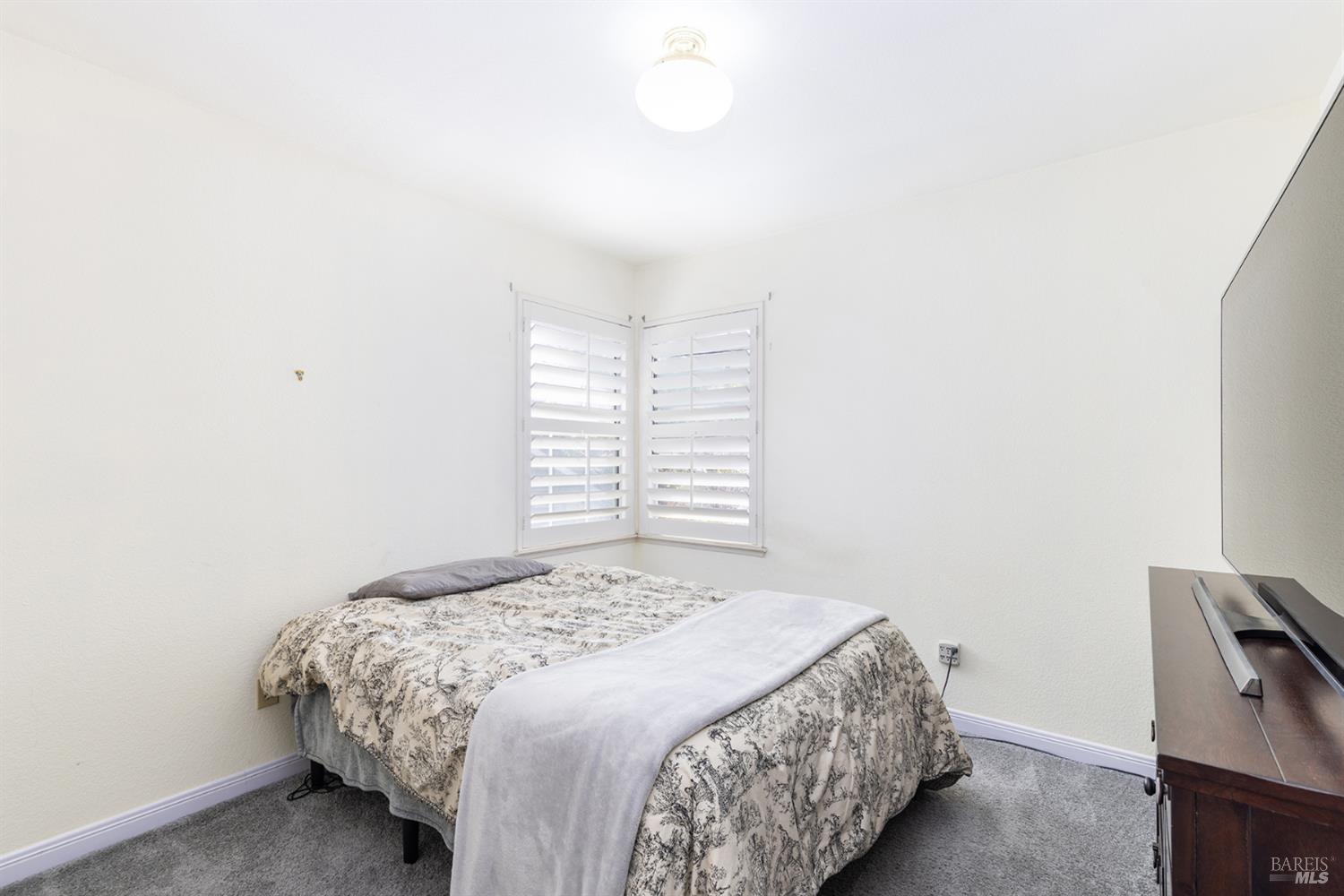 20 Winestone Court Napa CA 94558