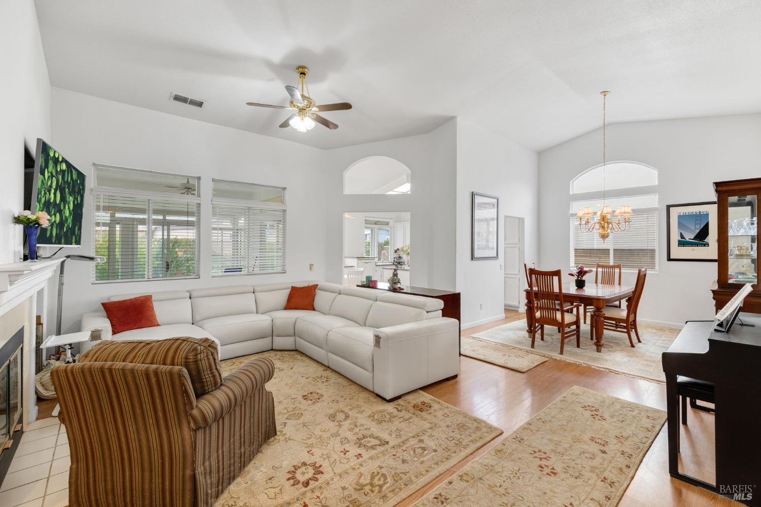 220 Mandarin Circle Vacaville CA 95687