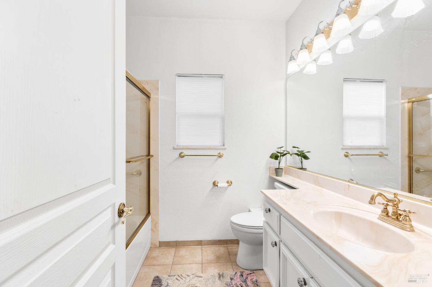 220 Mandarin Circle Vacaville CA 95687