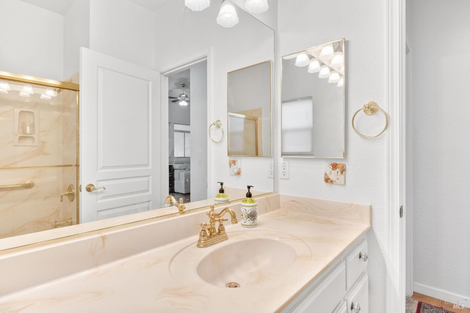 220 Mandarin Circle Vacaville CA 95687