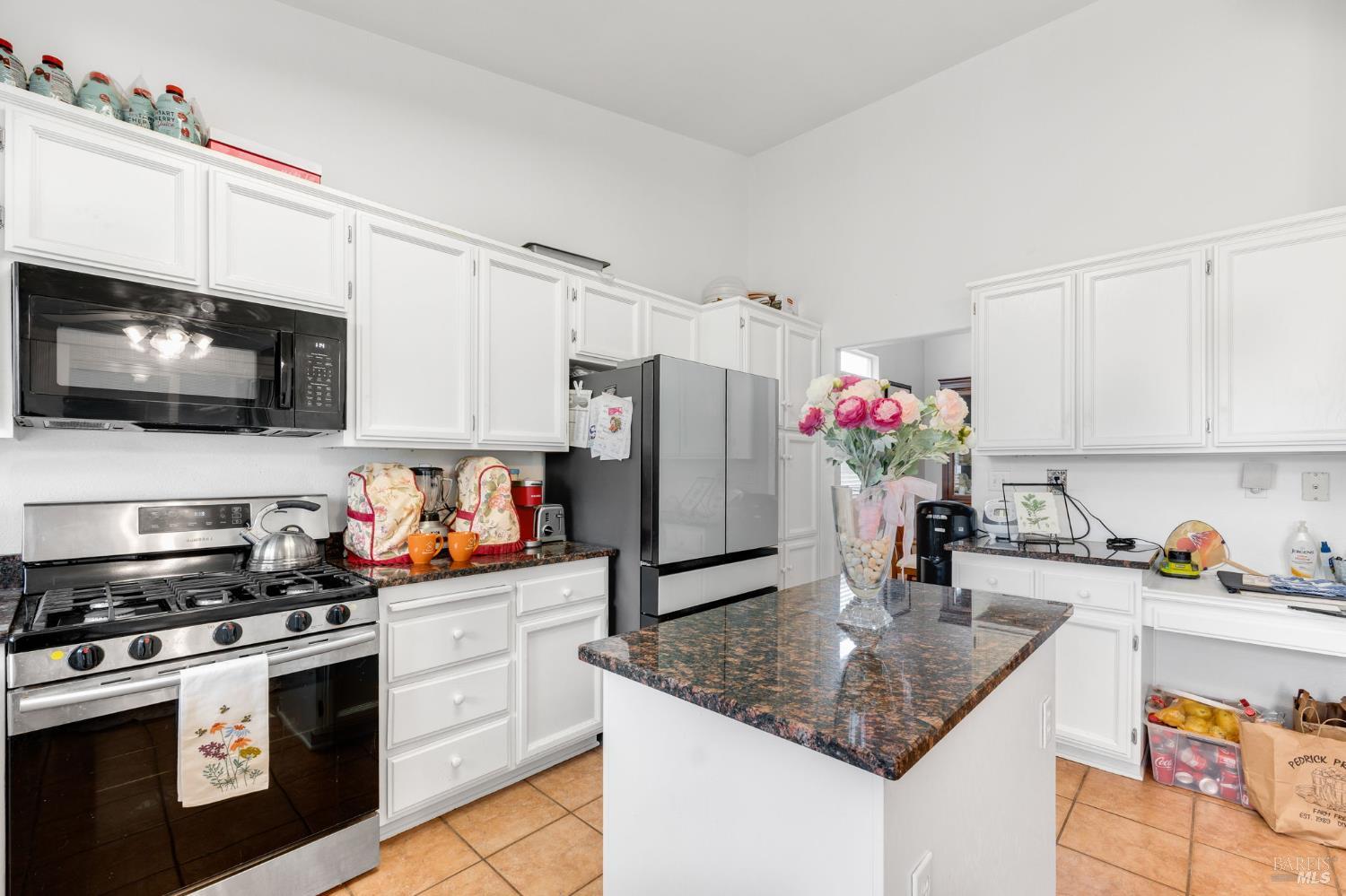 220 Mandarin Circle Vacaville CA 95687