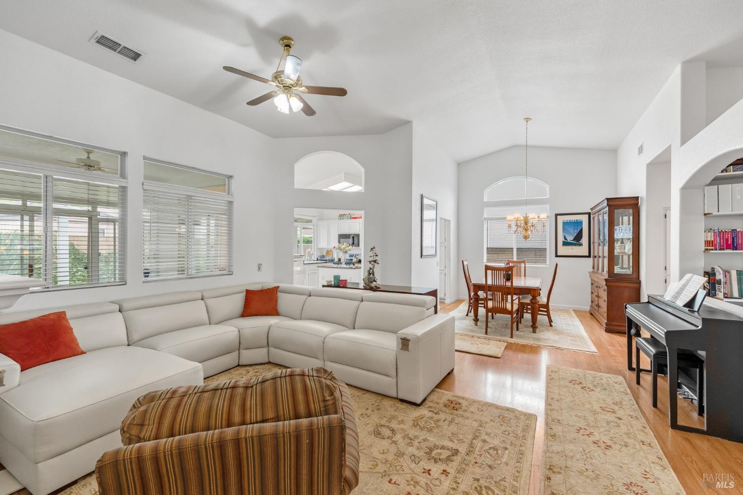 220 Mandarin Circle Vacaville CA 95687