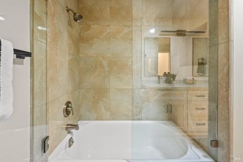 210 Burgundy Road Healdsburg CA 95448