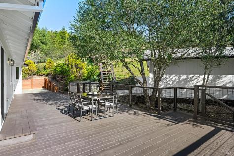 210 Burgundy Road Healdsburg CA 95448