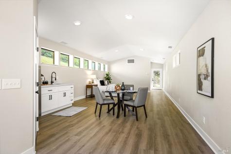 210 Burgundy Road Healdsburg CA 95448