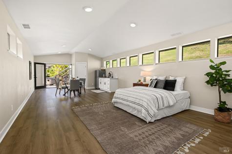 210 Burgundy Road Healdsburg CA 95448