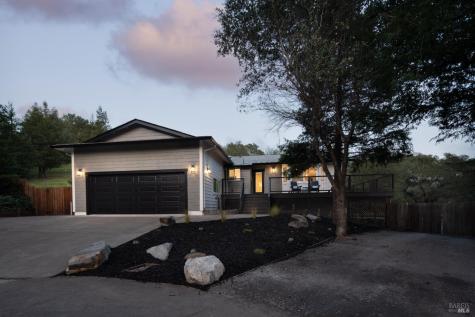 210 Burgundy Road Healdsburg CA 95448