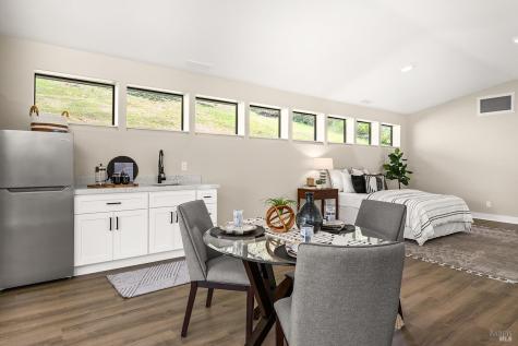 210 Burgundy Road Healdsburg CA 95448