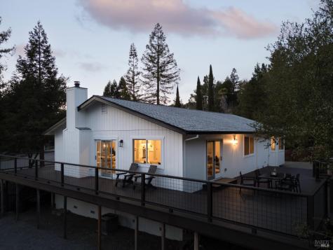 210 Burgundy Road Healdsburg CA 95448