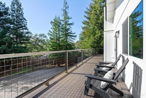 210 Burgundy Road Healdsburg CA 95448