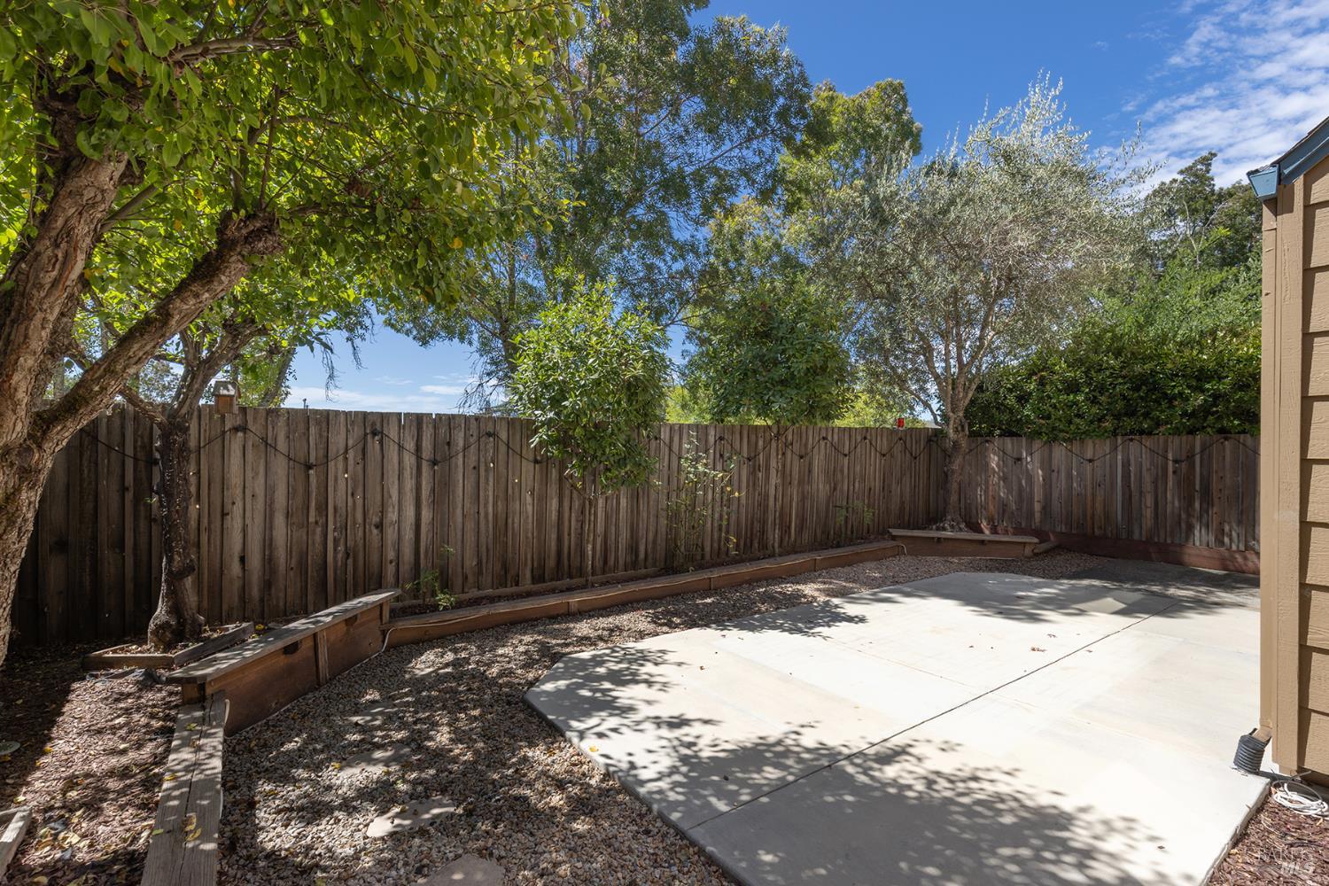 554 March Avenue Healdsburg CA 95448