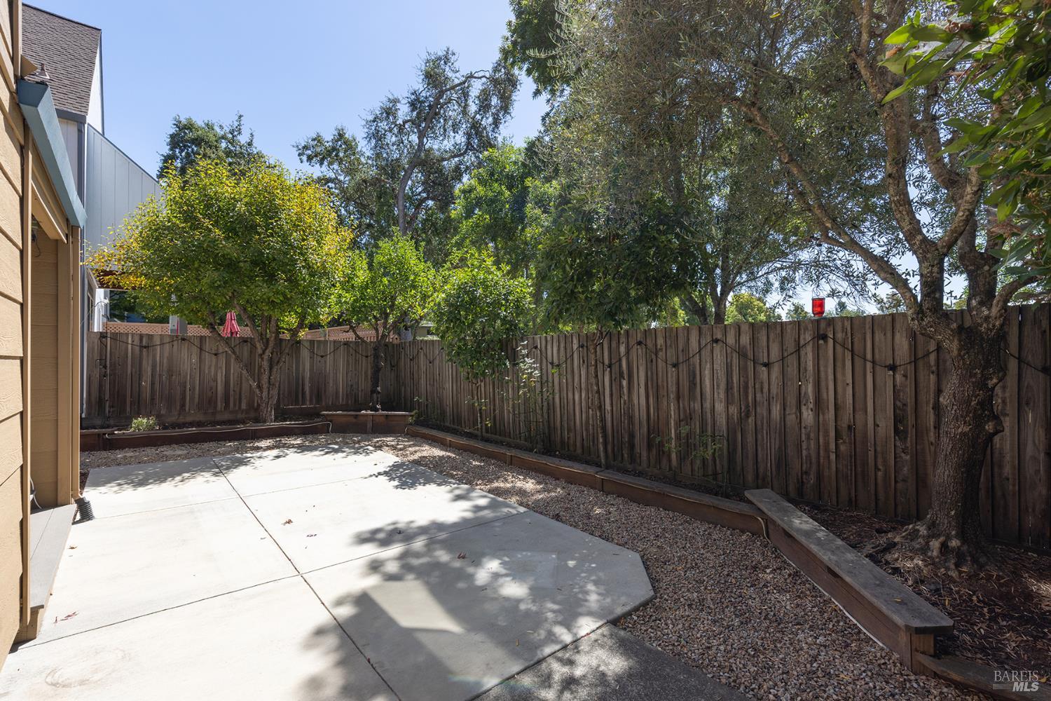 554 March Avenue Healdsburg CA 95448