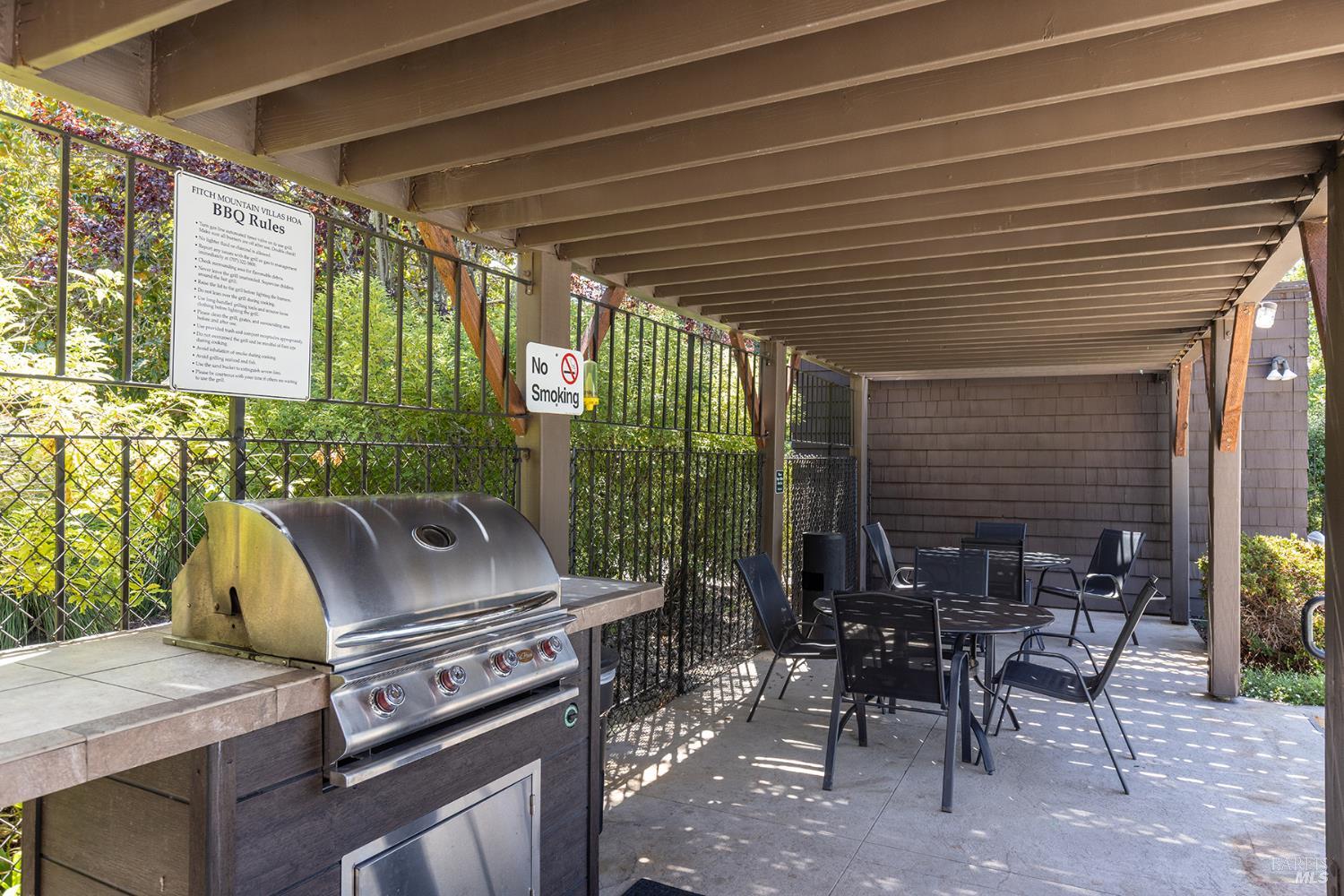 554 March Avenue Healdsburg CA 95448