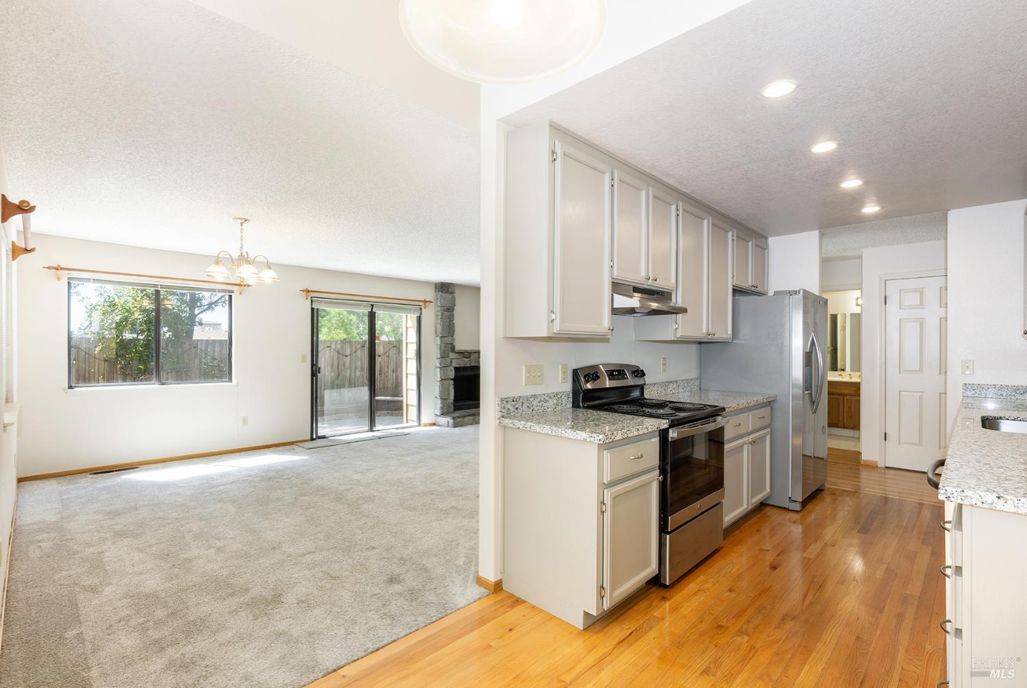 554 March Avenue Healdsburg CA 95448