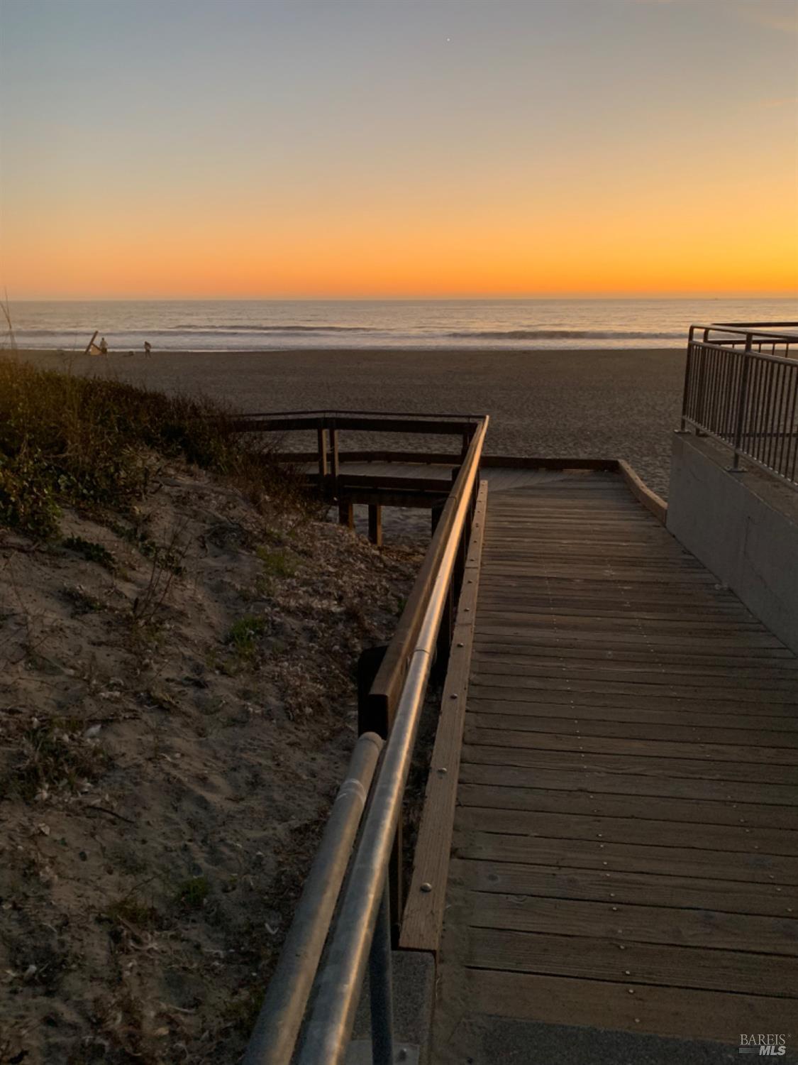 40-42 Arenal Avenue Stinson Beach CA 94970