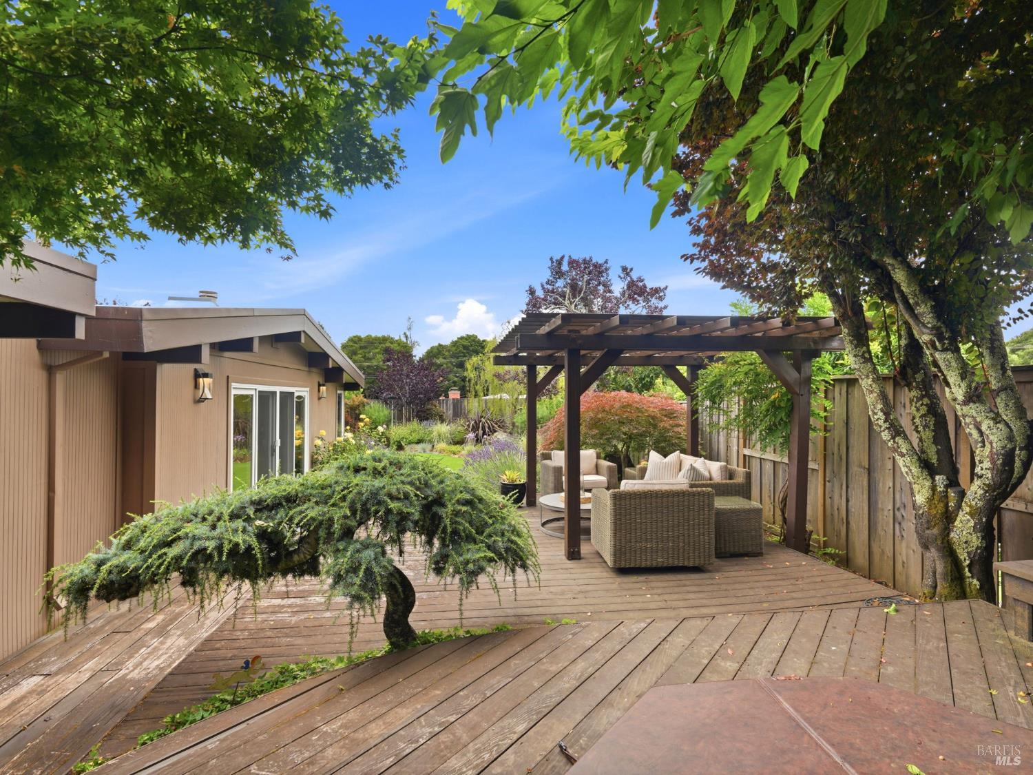 809 Flaxberry Lane San Rafael CA 94903