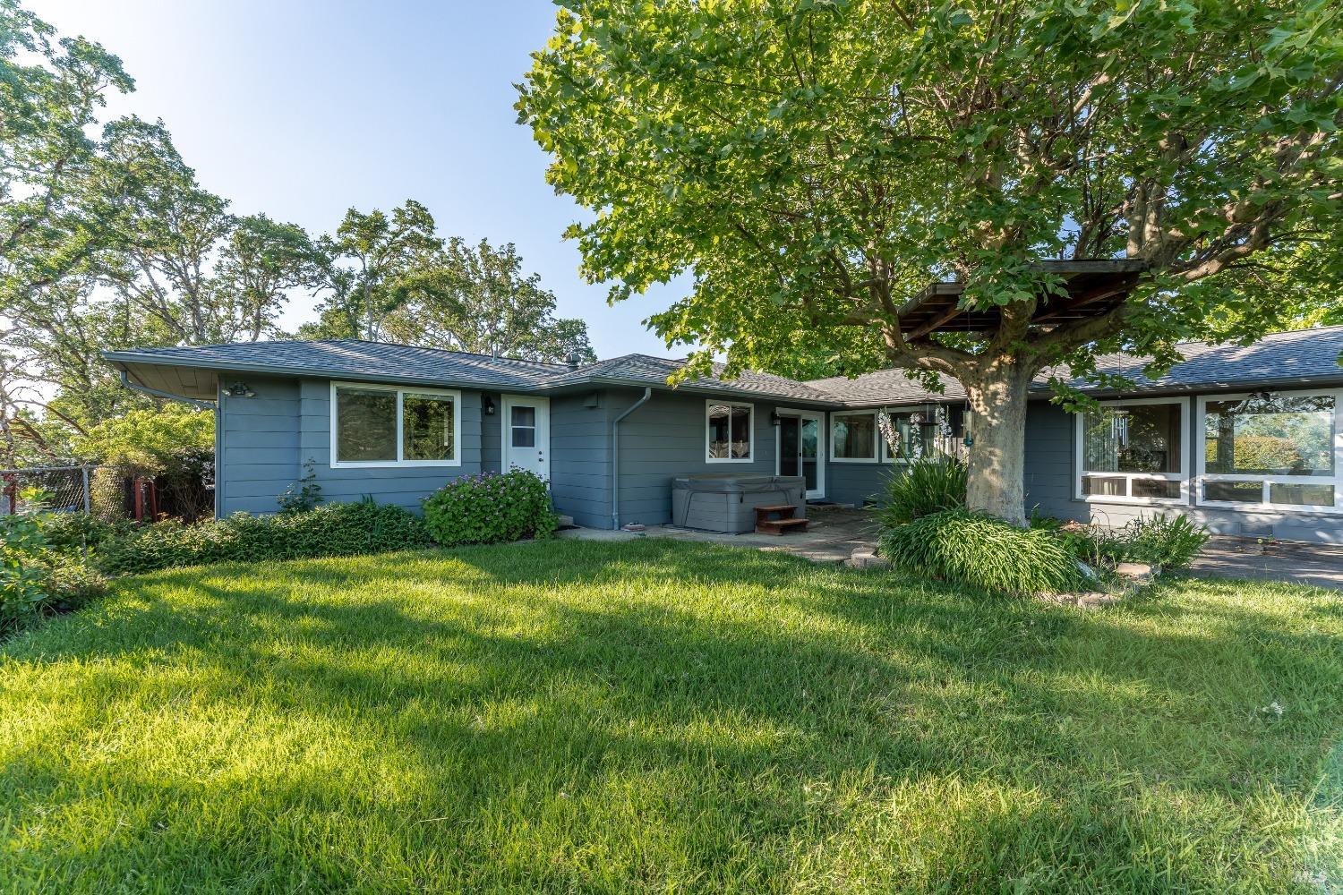 1851 Ridge Road Ukiah CA 95482