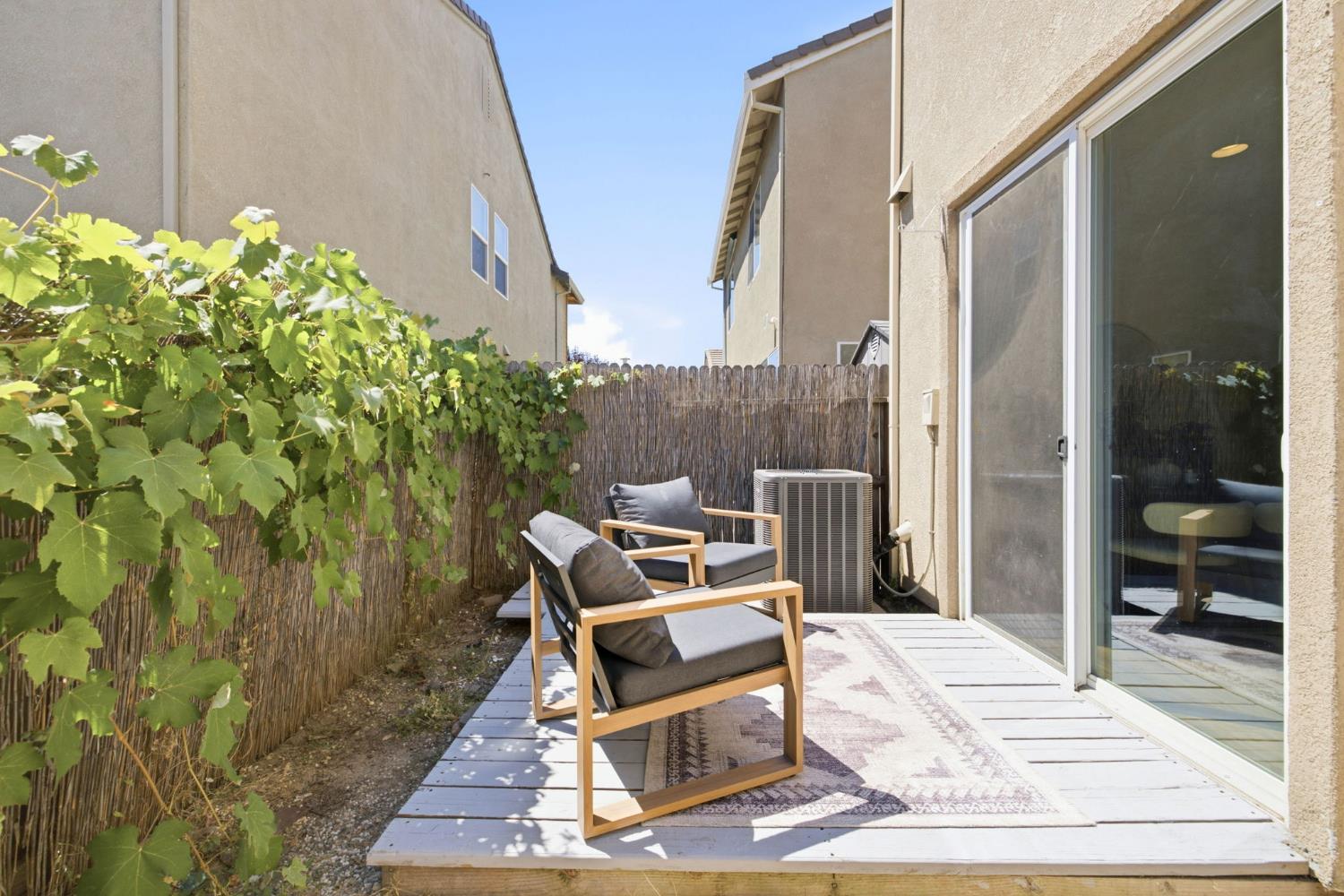 7461 Hither Way Sacramento CA 95822
