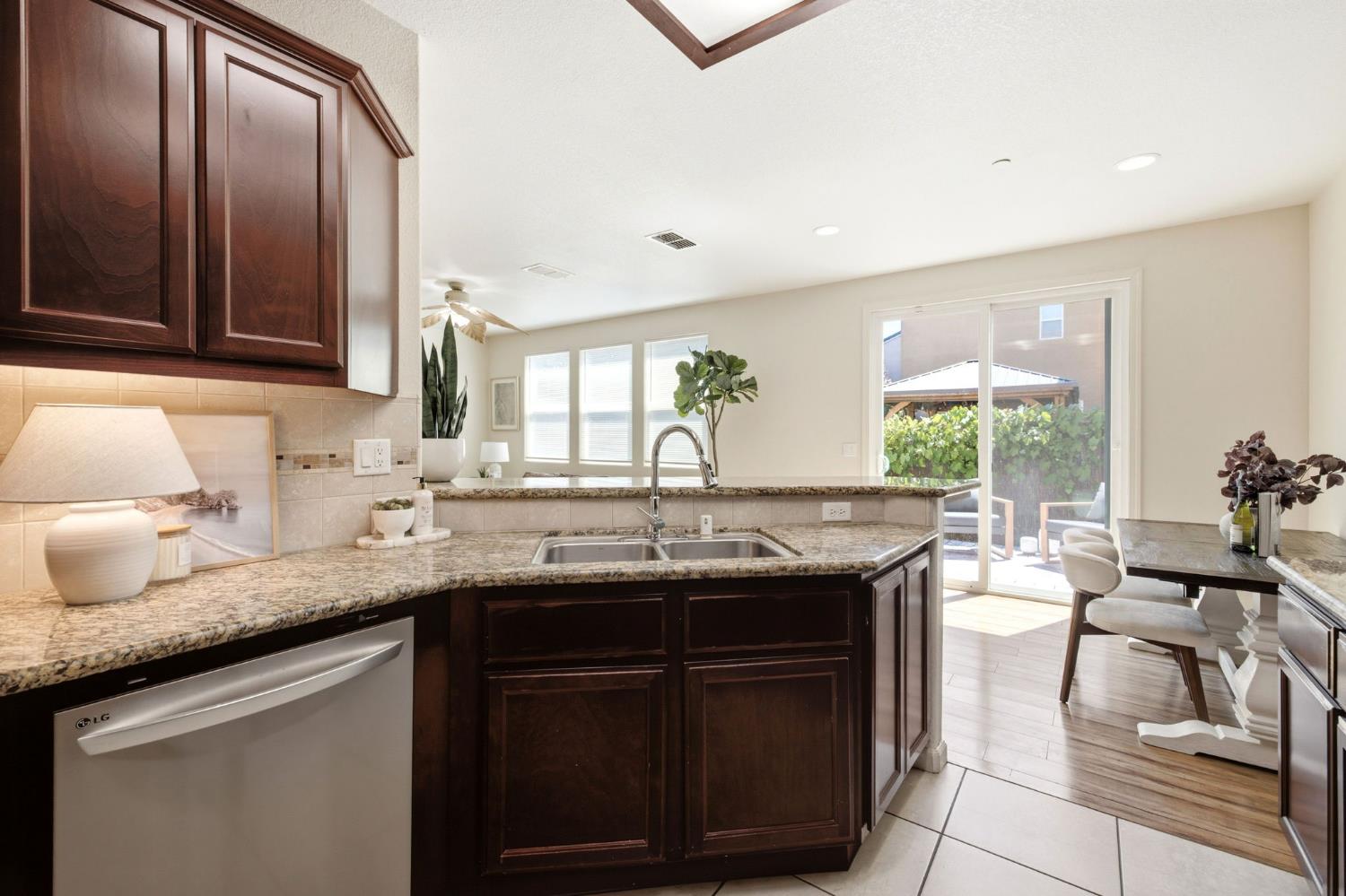 7461 Hither Way Sacramento CA 95822