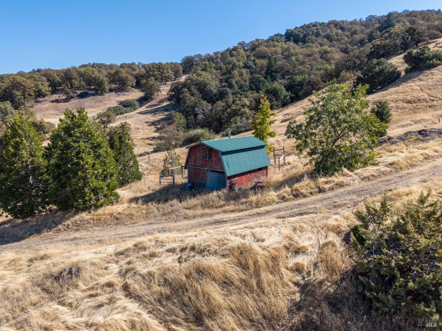 1950 Bunim Road Leggett CA 95585