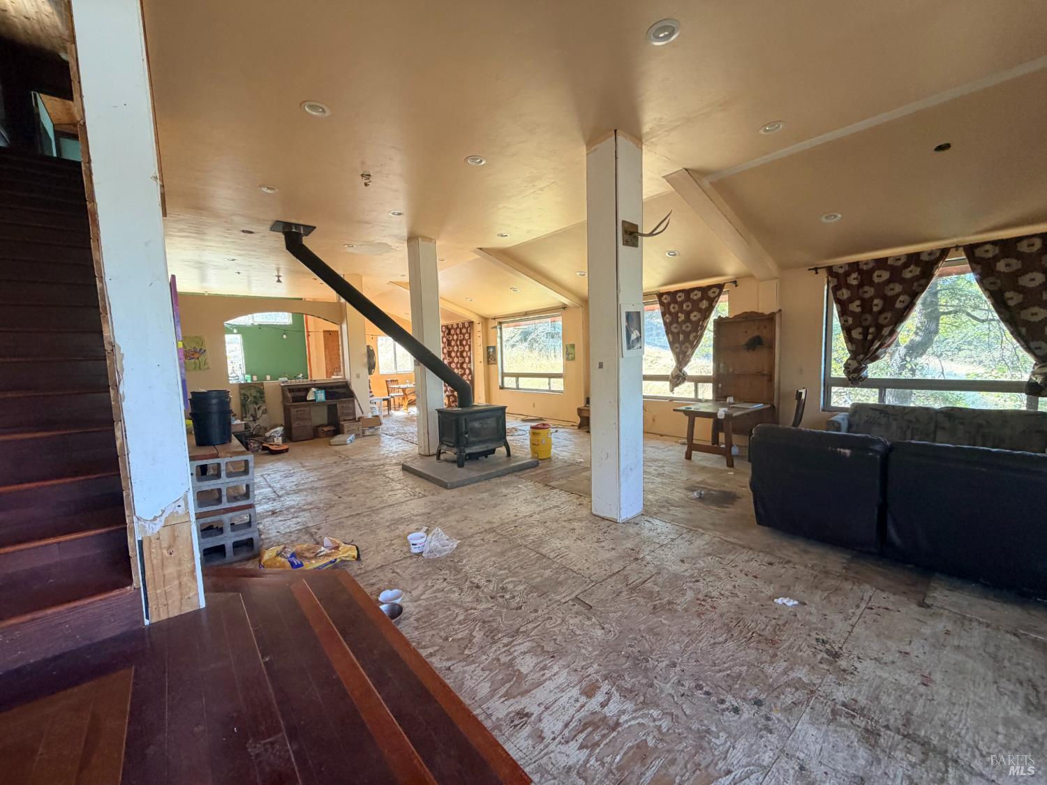 1950 Bunim Road Leggett CA 95585