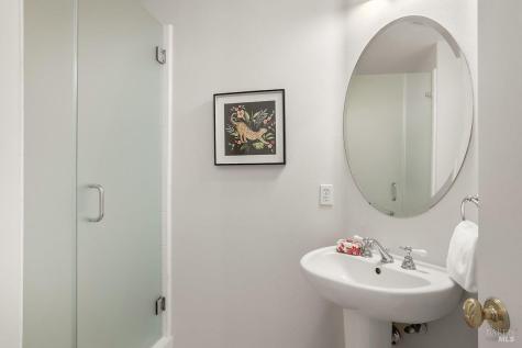 23 Greenham Court Novato CA 94949