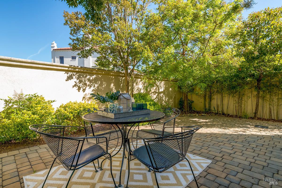 23 Greenham Court Novato CA 94949