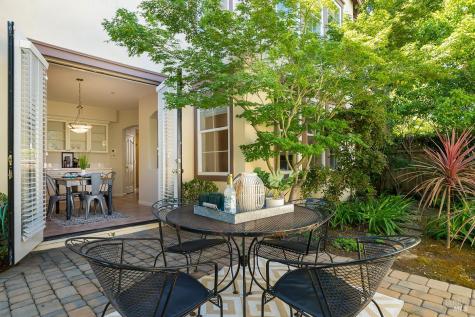 23 Greenham Court Novato CA 94949
