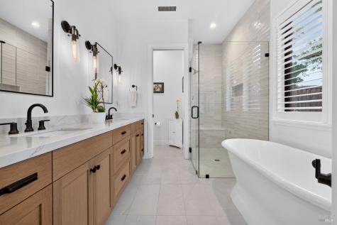 3722 Deauville Place Santa Rosa CA 95403