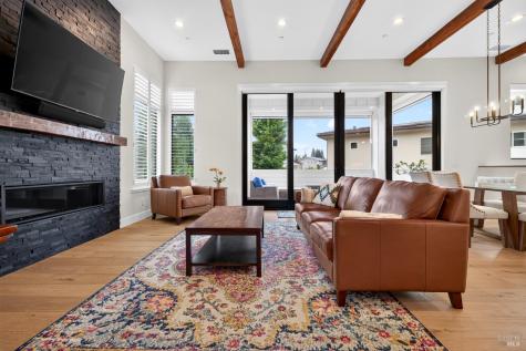 3722 Deauville Place Santa Rosa CA 95403