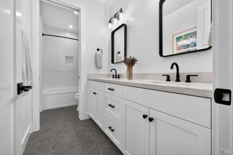 3722 Deauville Place Santa Rosa CA 95403