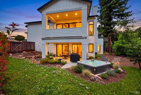 3722 Deauville Place Santa Rosa CA 95403