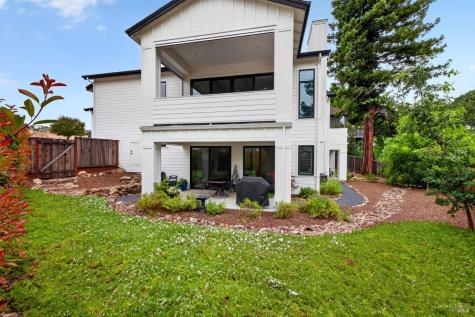 3722 Deauville Place Santa Rosa CA 95403
