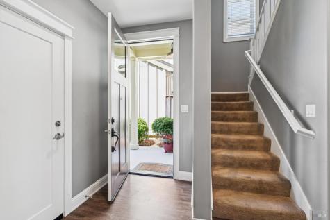 117 Grayson Way Healdsburg CA 95448