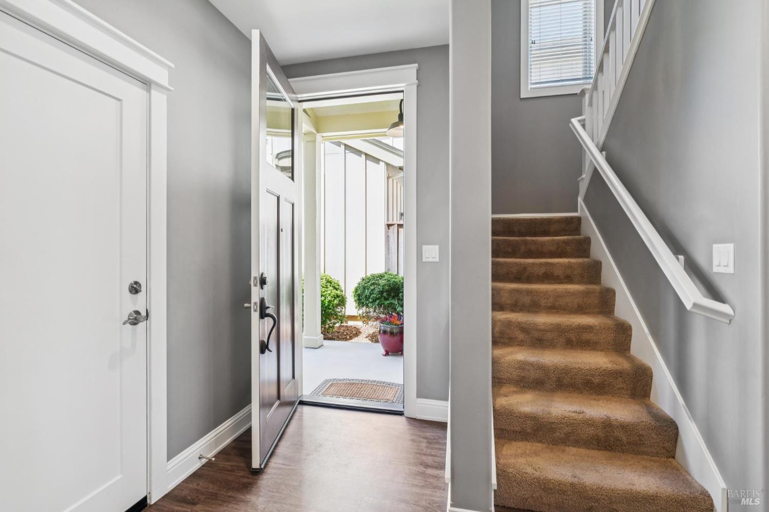 117 Grayson Way Healdsburg CA 95448