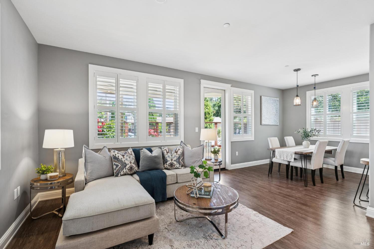 117 Grayson Way Healdsburg CA 95448