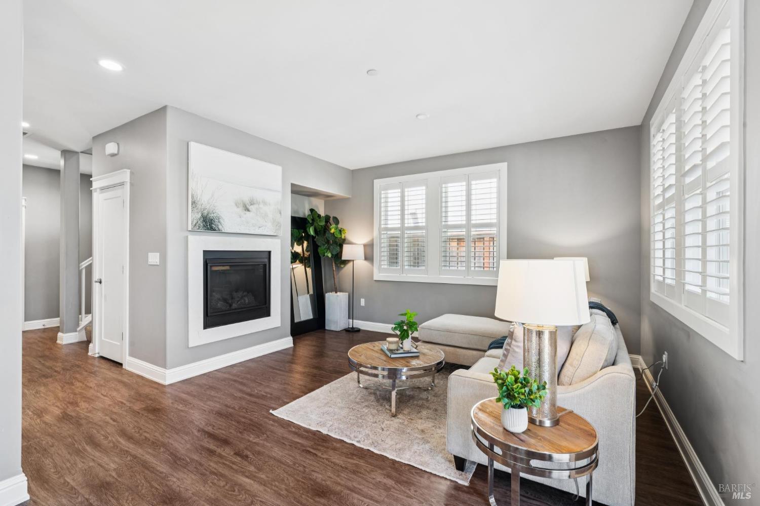 117 Grayson Way Healdsburg CA 95448
