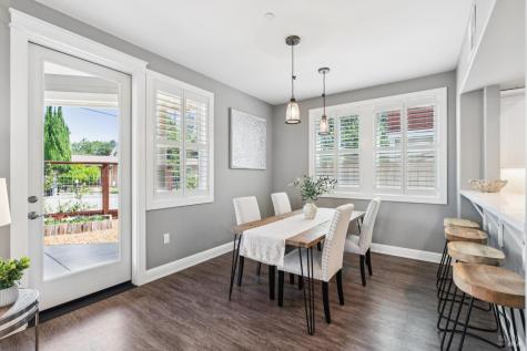117 Grayson Way Healdsburg CA 95448
