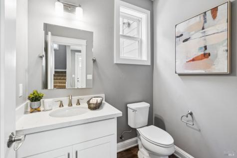 117 Grayson Way Healdsburg CA 95448
